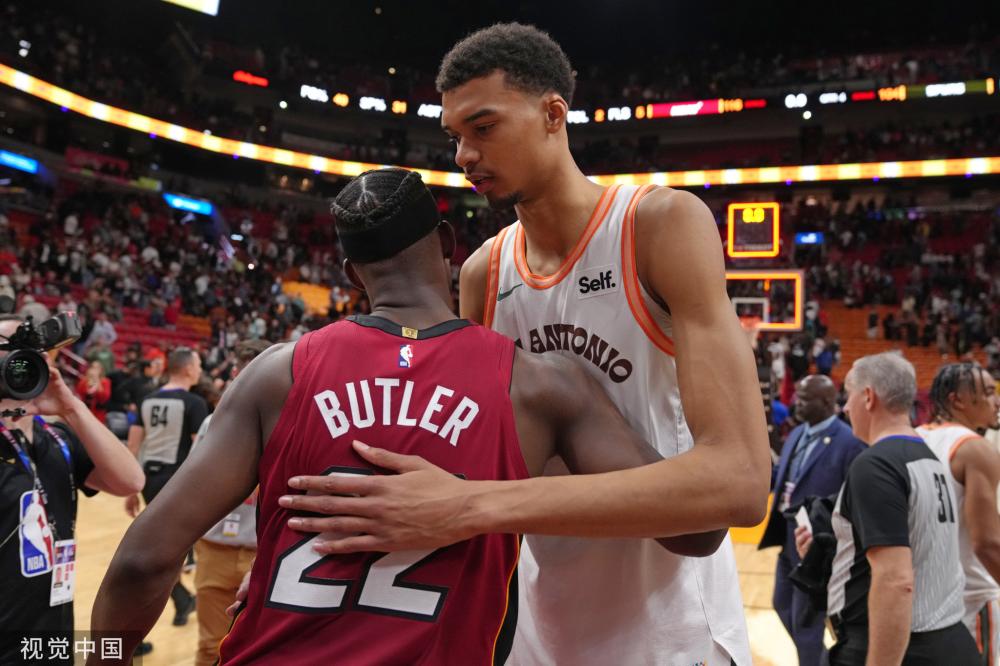 球迷们如今 球迷们如今